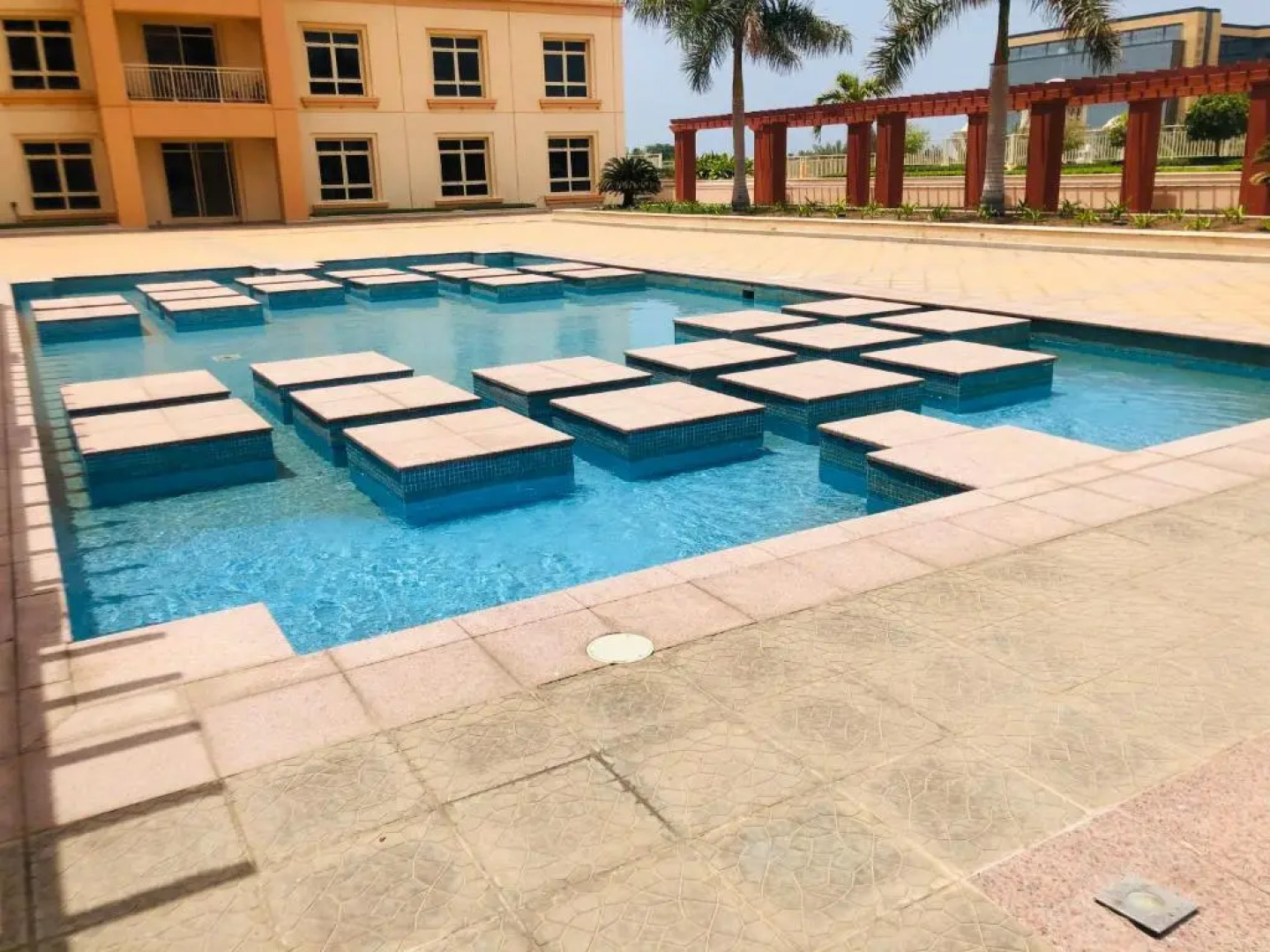 2 bedrooms apartment in Marina 1 towers king Abdullah economy city شقه غرفتين في المارينا ١