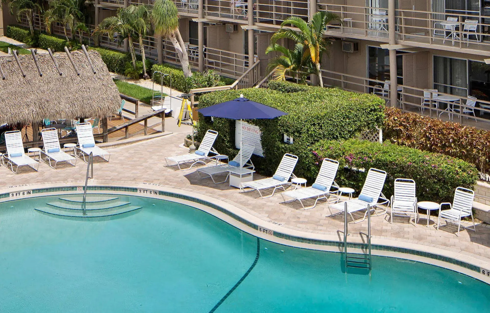 Cove Inn on Naples Bay