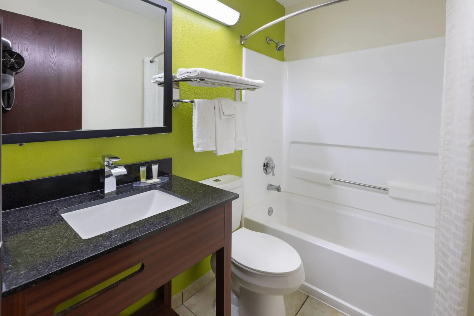 Super 8 by Wyndham South Boston VA