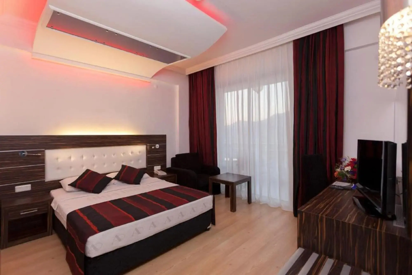 Sunny Hill Alya Hotel