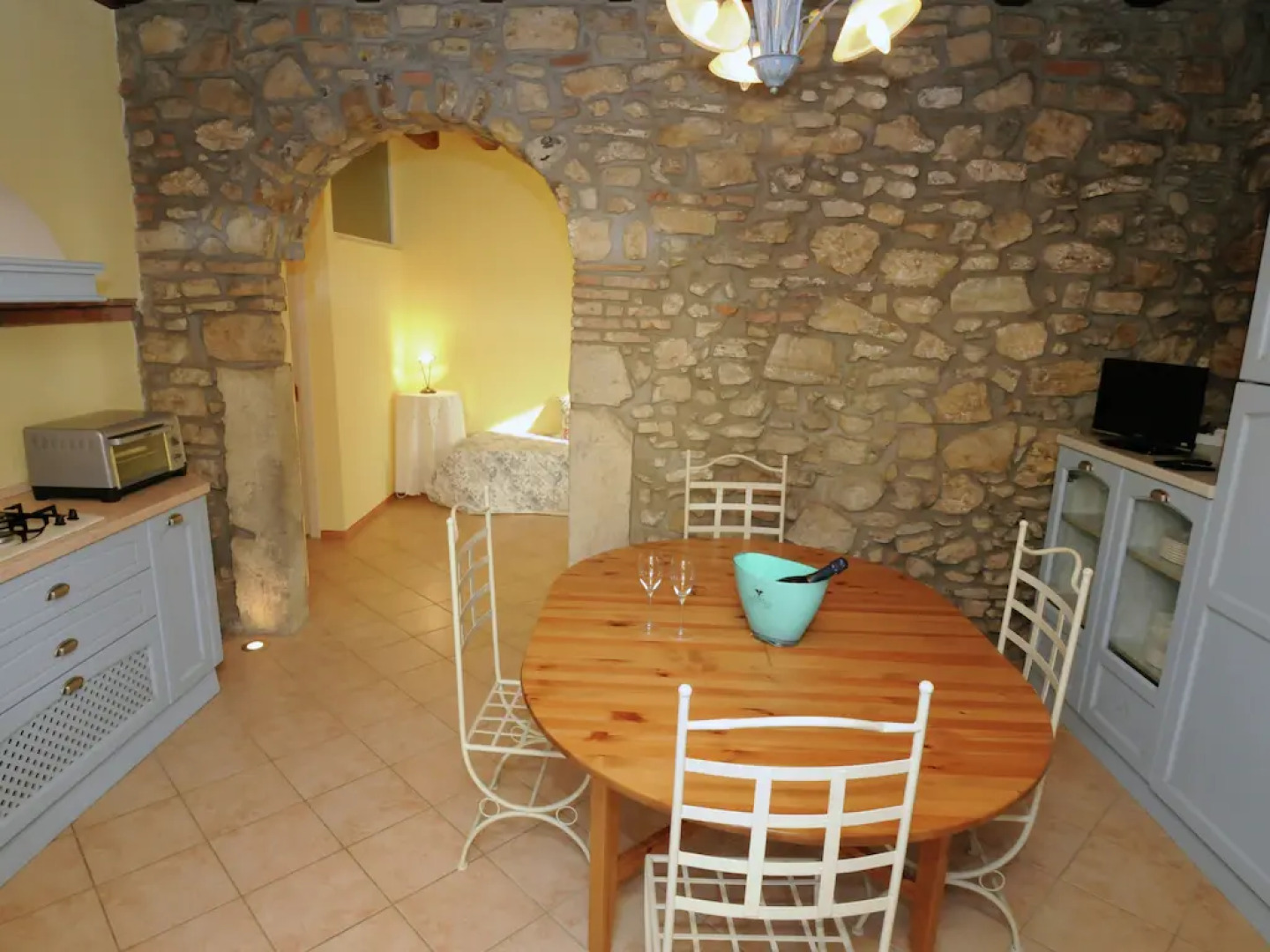 Apartment in Franciacorta with private terrace and shared pool