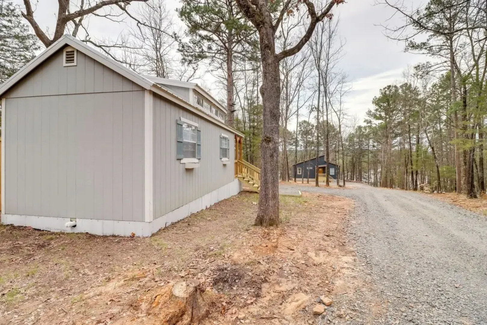 Steps to Greers Ferry Lake: Tumbling Shoals Cabin!