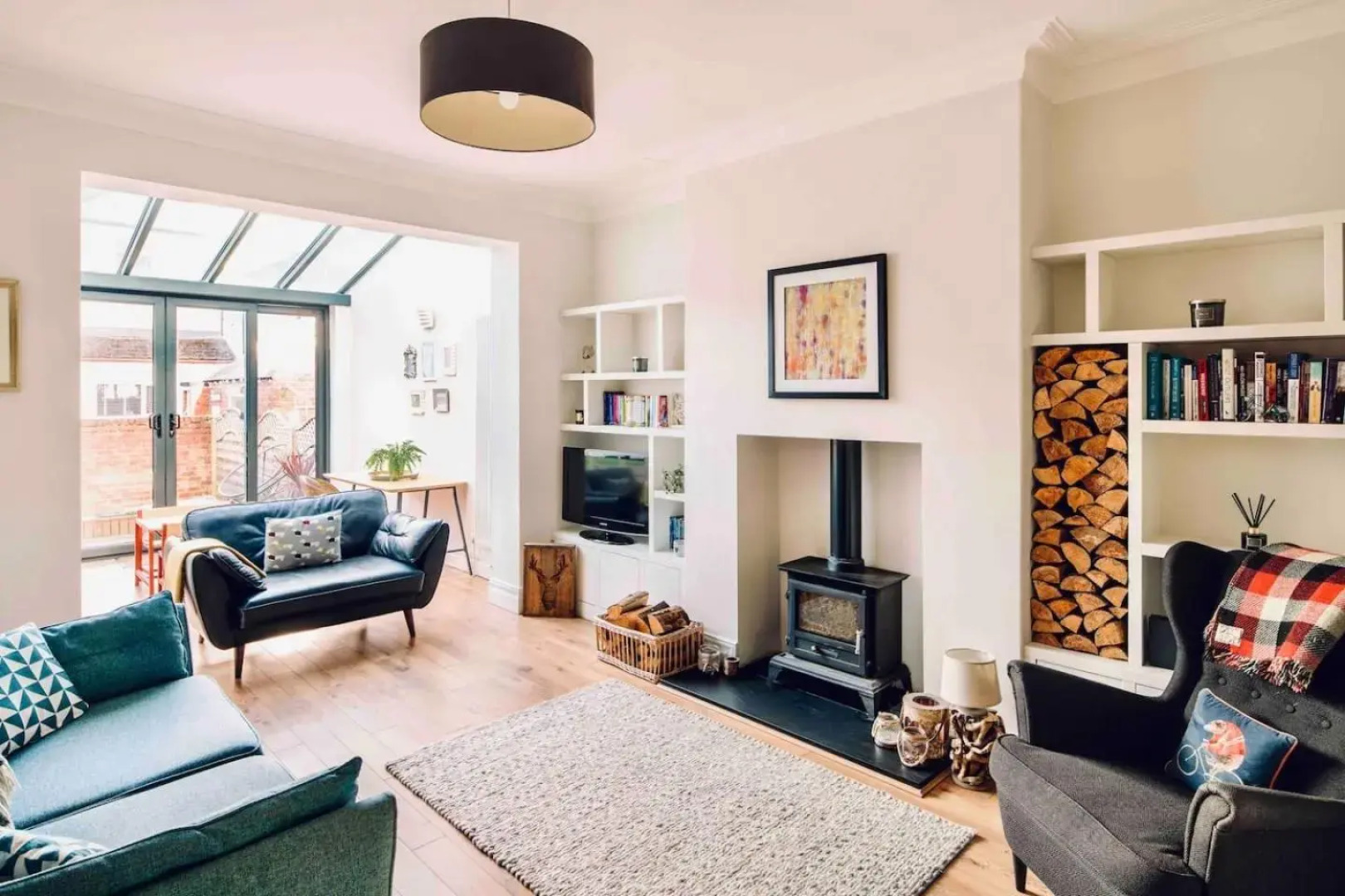 LUXURY Coastal 4 Bed FAMILY Home In Whitley Bay - 5 Mins To The Beach - Sleeps 9