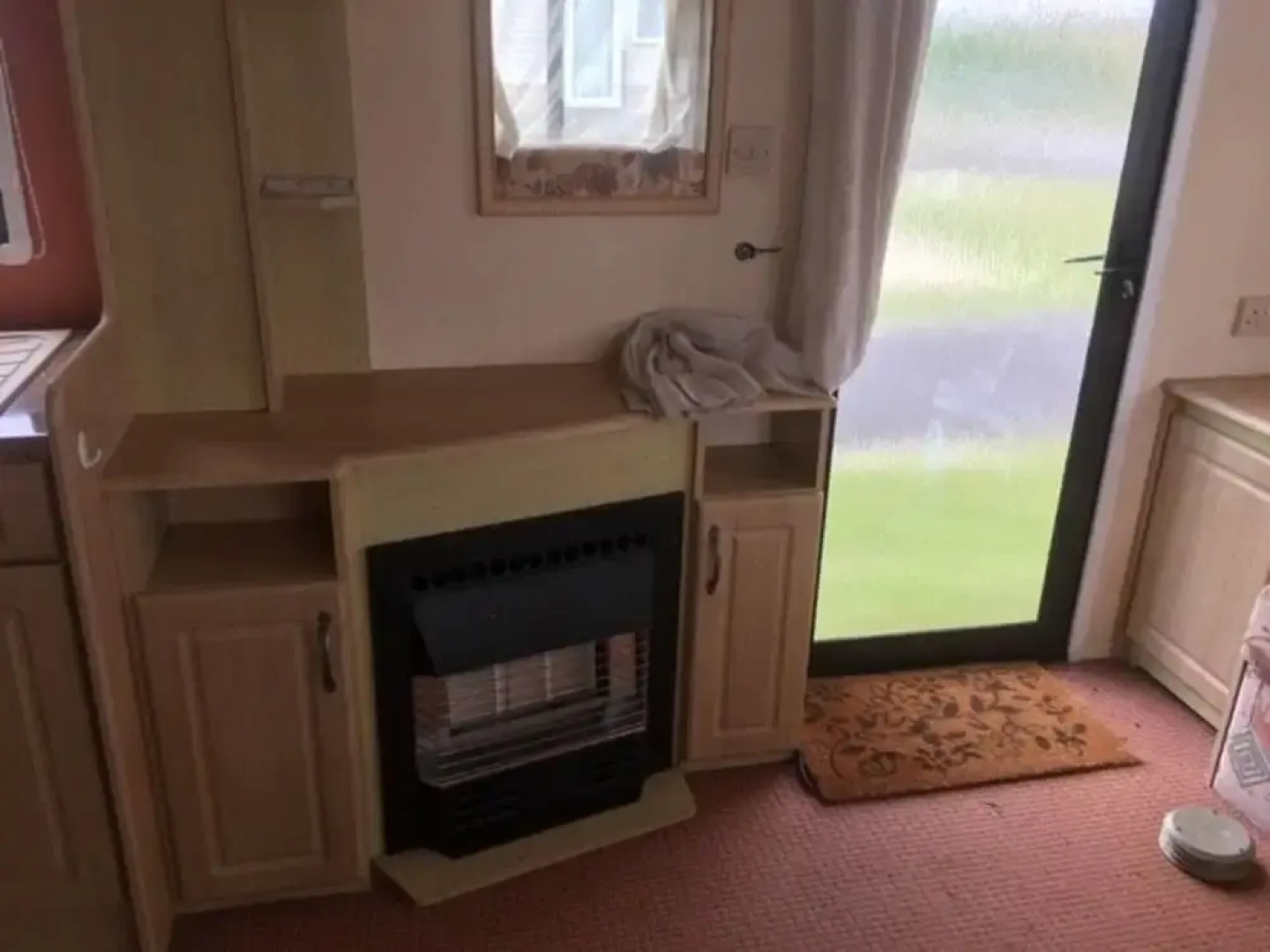 Beautiful 2 Bedroom 6 Berth Seaside Caravan