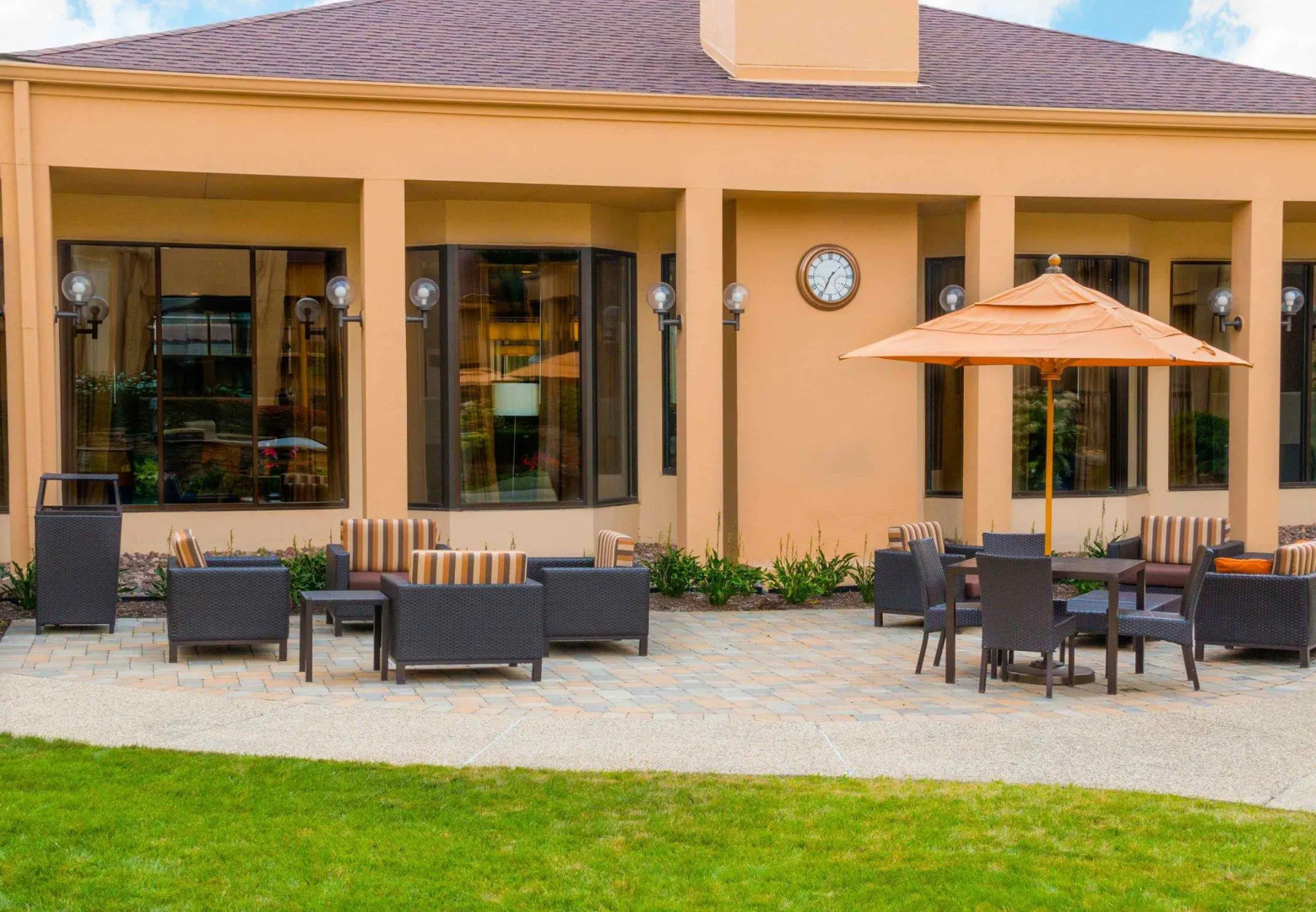 Courtyard by Marriott Chicago Deerfield