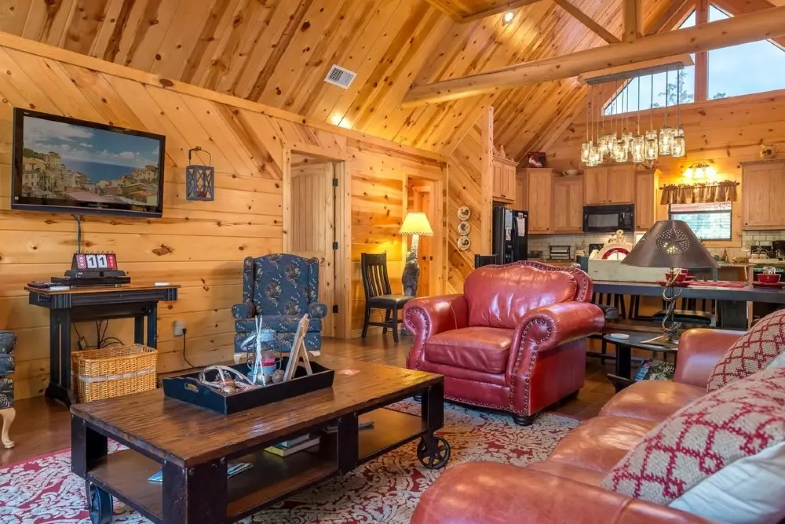 Copper Creek Open Cabin With Game Room and Hot Tub on the Deck by Redawning