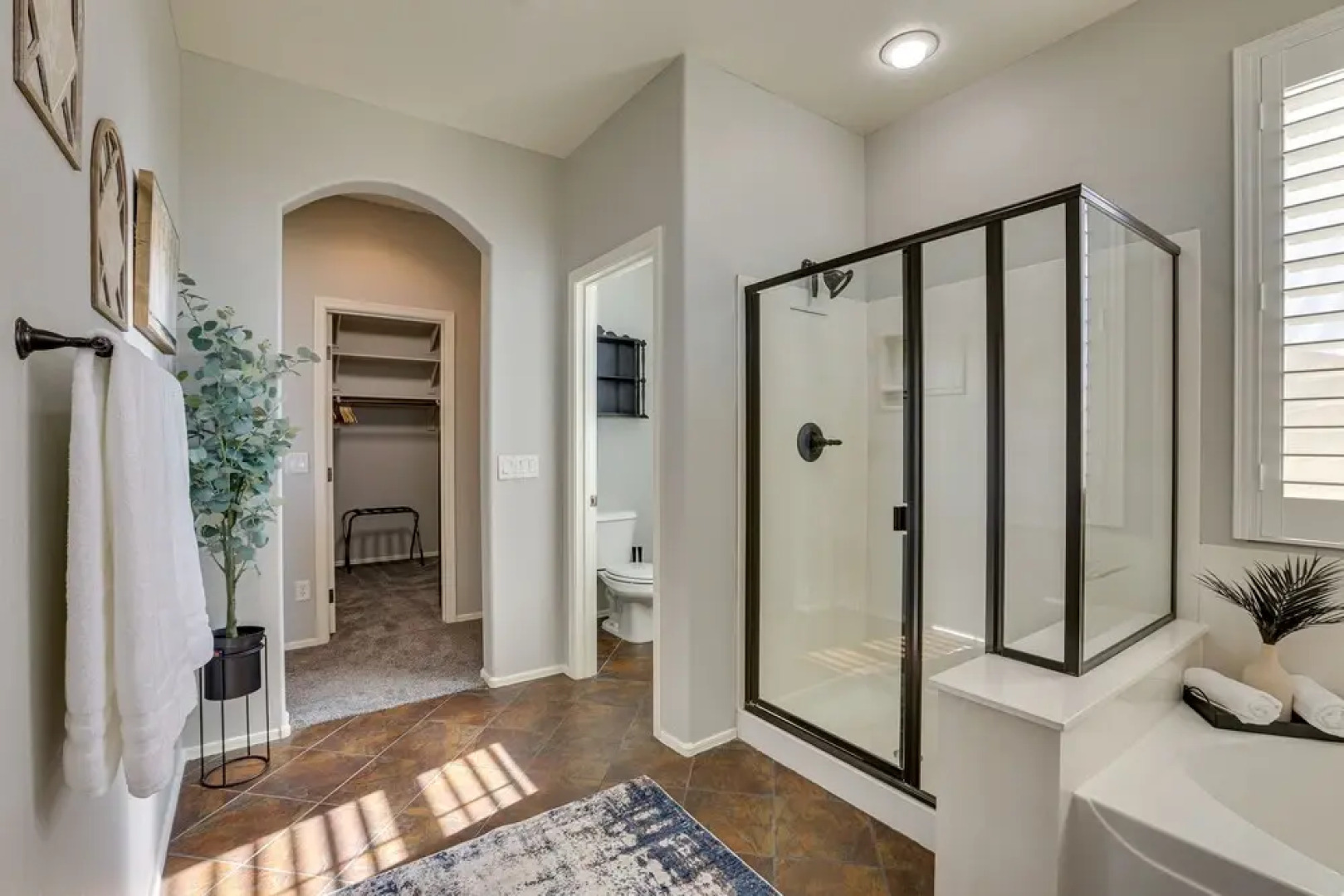 Dreamy Goodyear Getaway w/ Spa & Heated Pool!