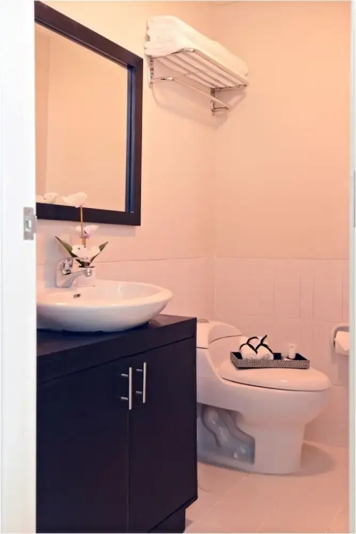 Makati CBD Resort 2 bedroom