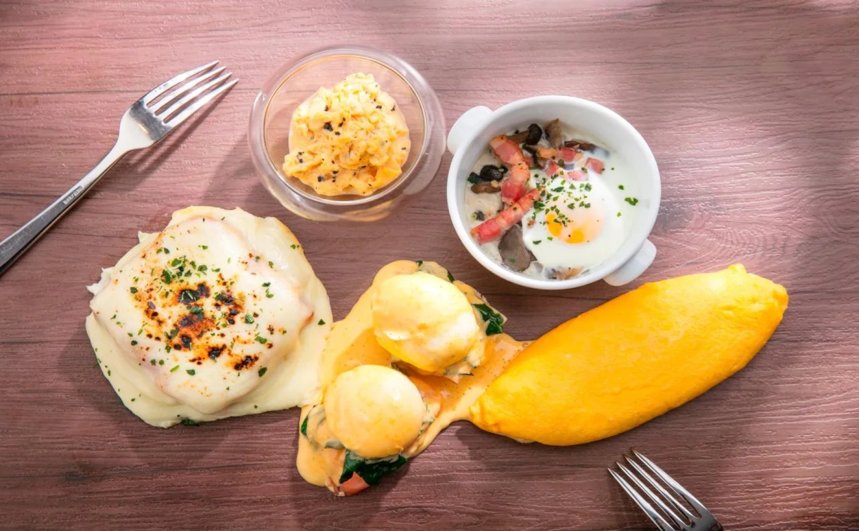 Kyukaruizawa Kikyo, Curio Collection by Hilton