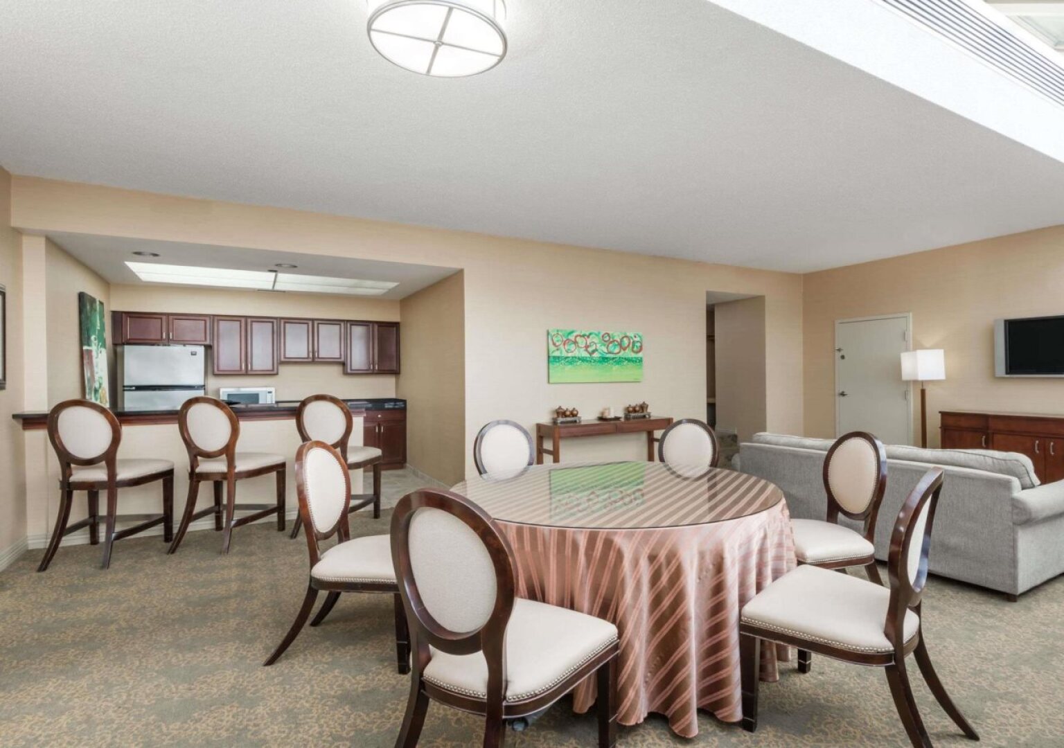 Delta Hotels by Marriott Cincinnati Sharonville