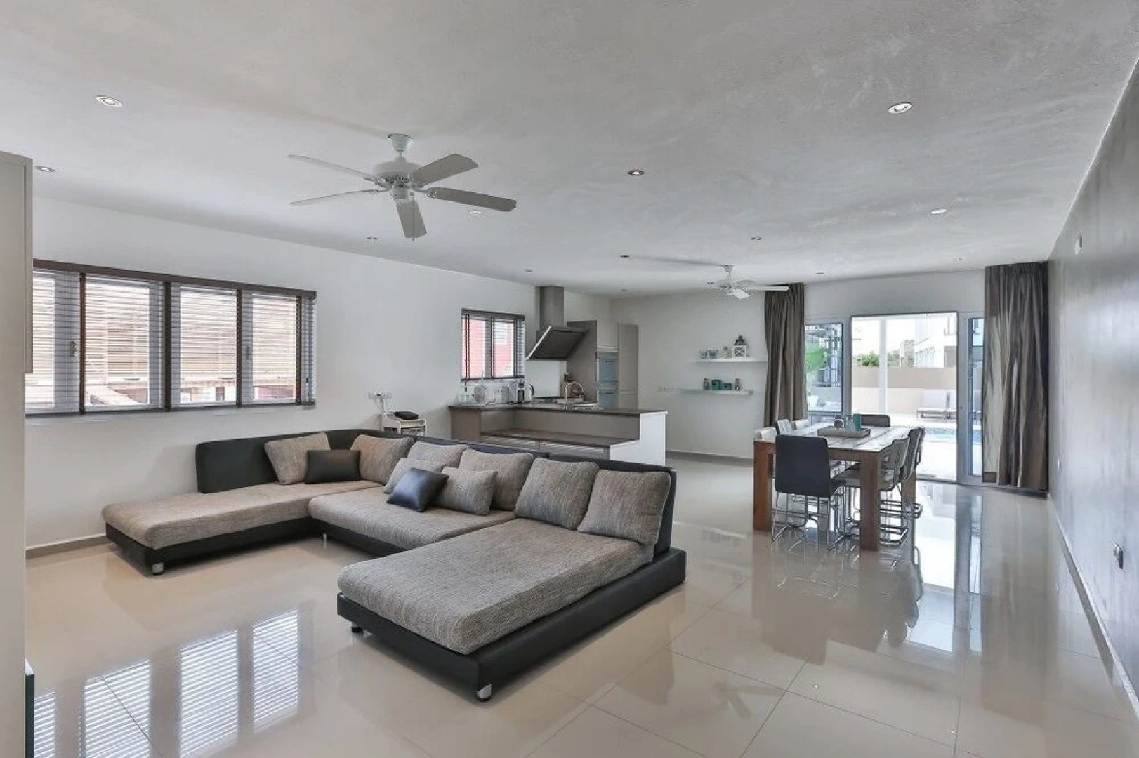 Luxury Villa With Pool in Jan Thiel