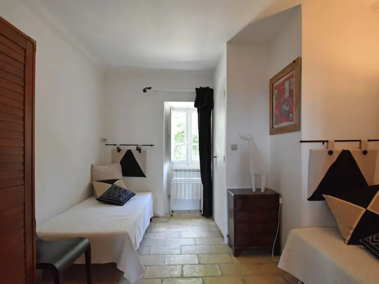 Magnificent Castle in Viols-le-fort With Swimming Pool