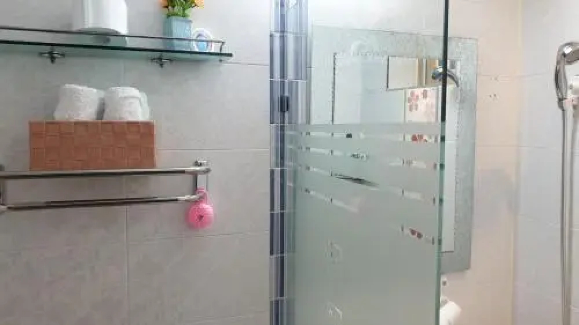 Travel Sketch Pension