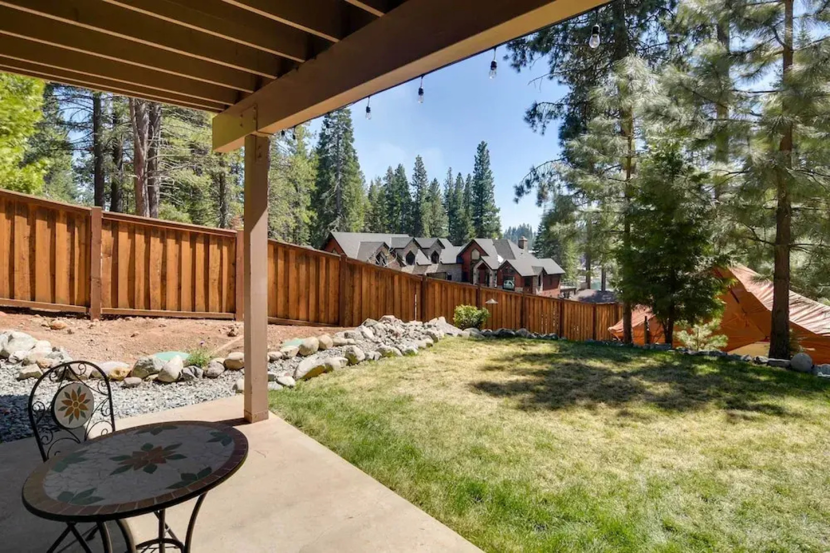 Updated Lake Almanor Retreat w/ Patio & Grill!