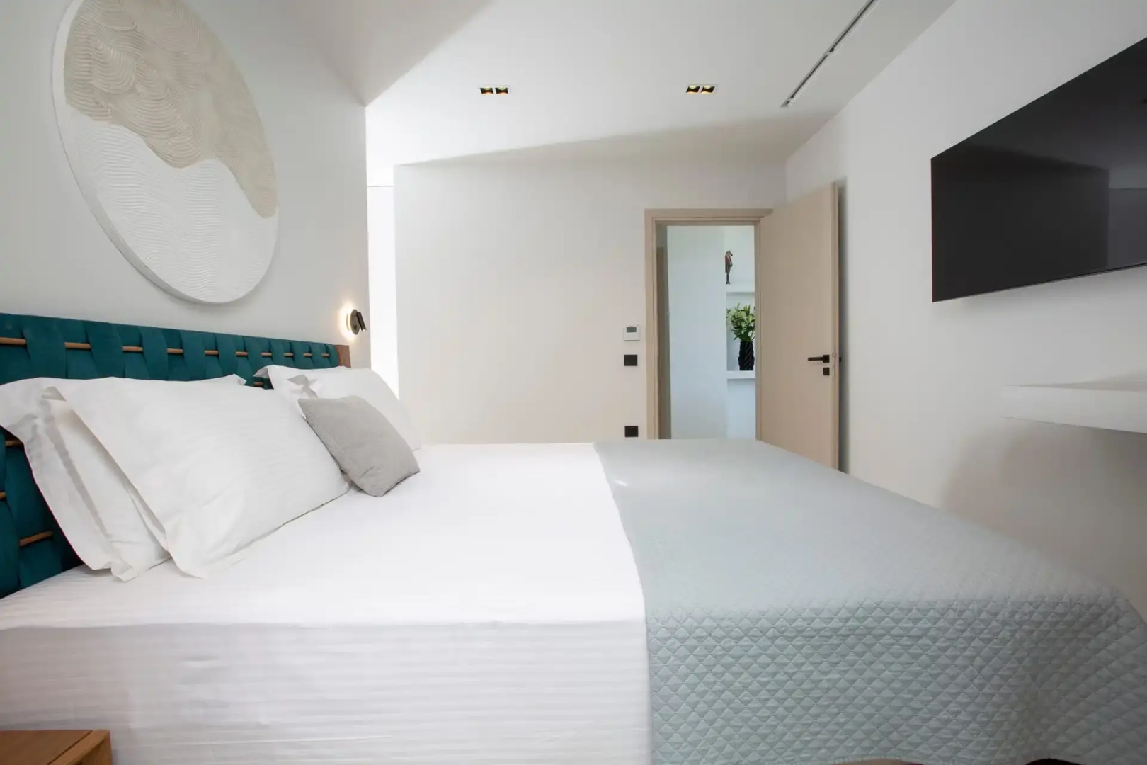 Pothos - Afroditi Villas Collection