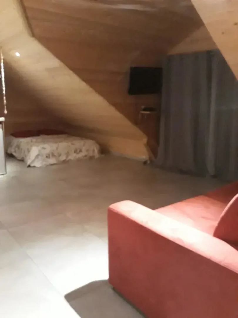 Studio in Saint-jean-d'arves, With Wonderful Mountain View, Furnished Garden and Wifi - 6 km From the Slopes