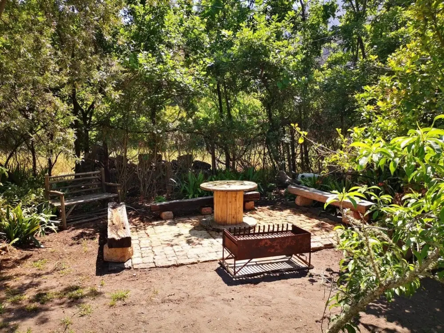 Oak Falls Accommodation