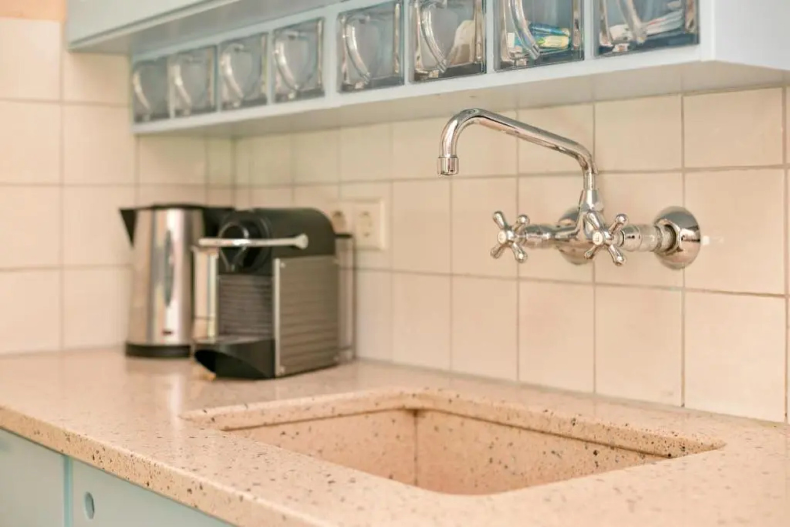 Holiday home Loevesteijn - Ouddorp, garden with terrace, 1000 meters from the beach and dunes - not for companies