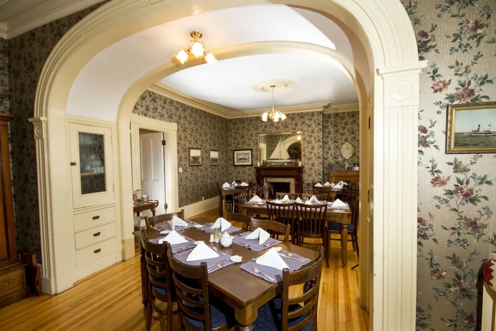 Homeport Historic Bed & Breakfast/Inn c 1858
