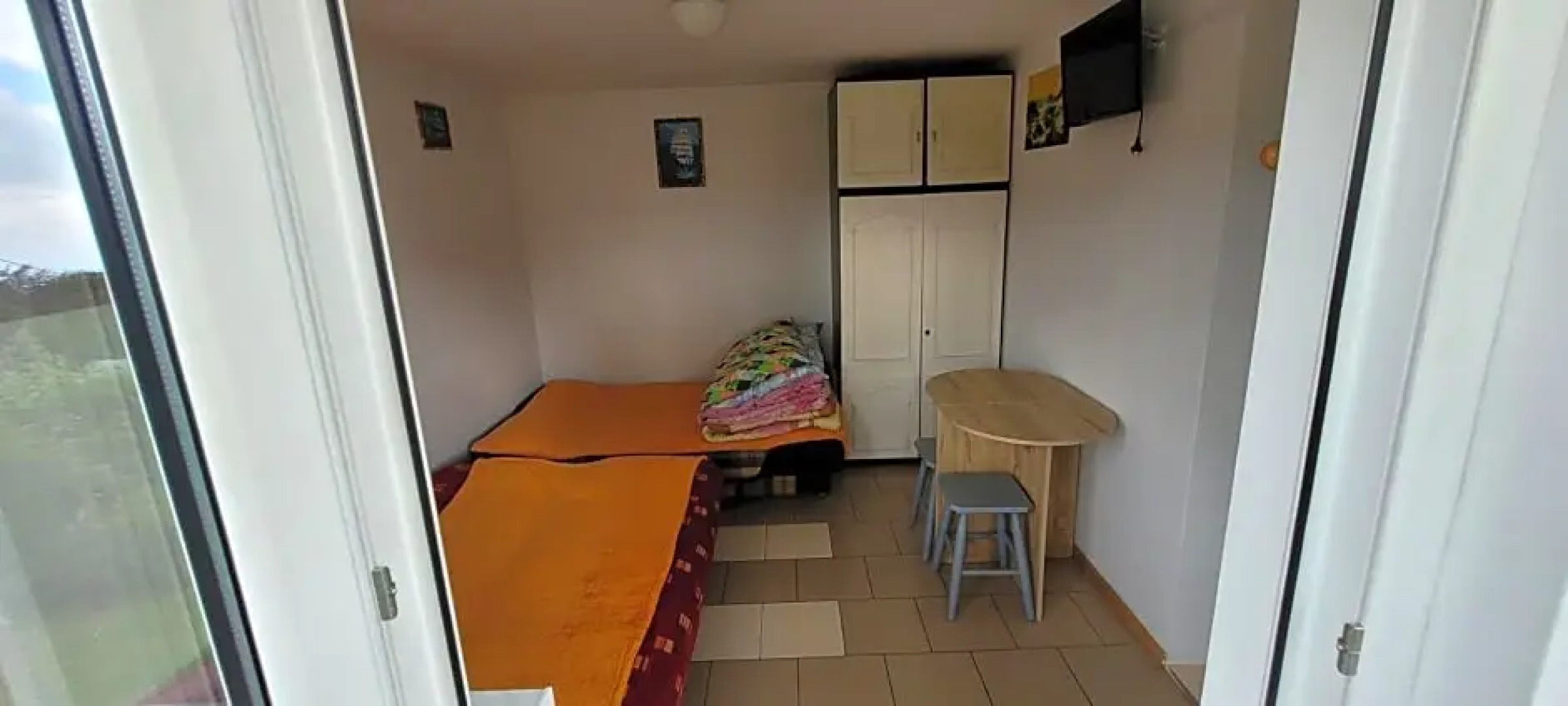 Dom Bursztynek - domek (sad)