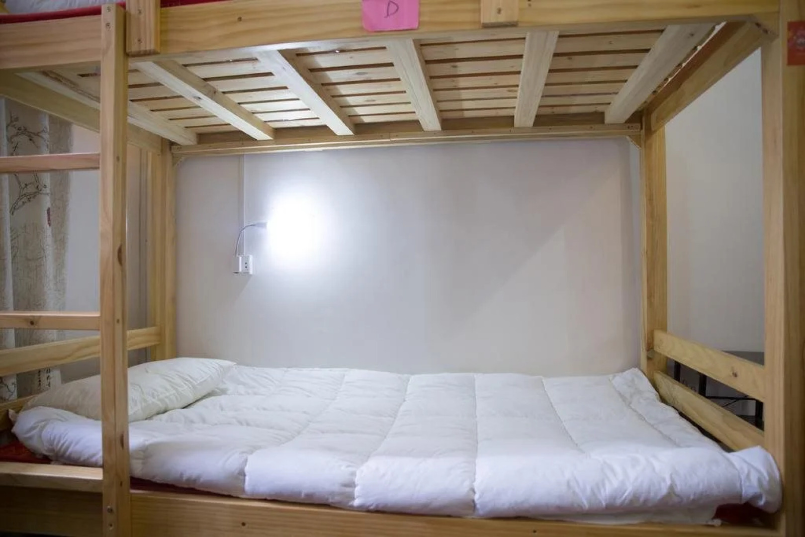 Dengfeng Cangjingge International Youth Hostel