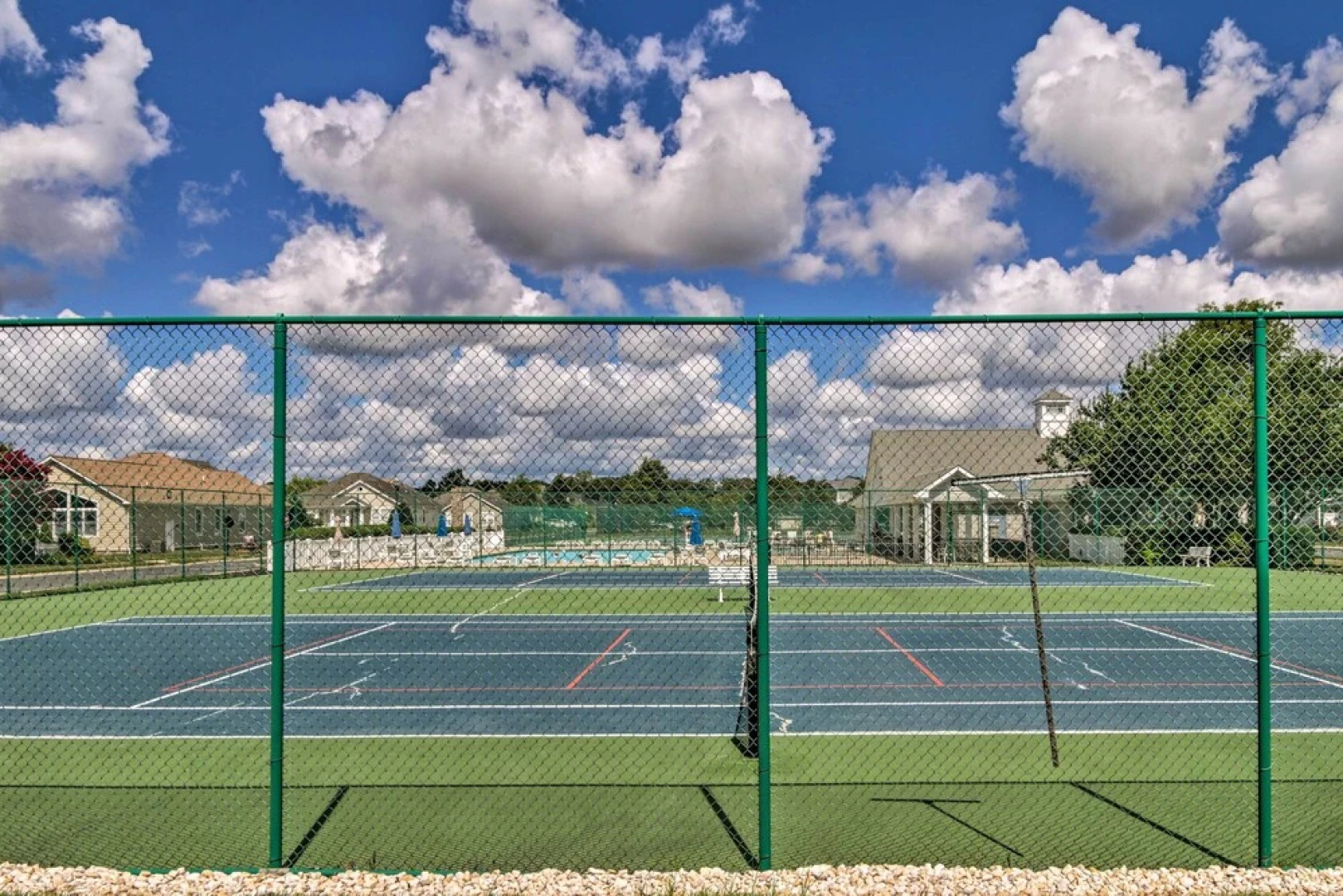 Lewes Condo w/ Pool Access: 3 Mi to the Beach!