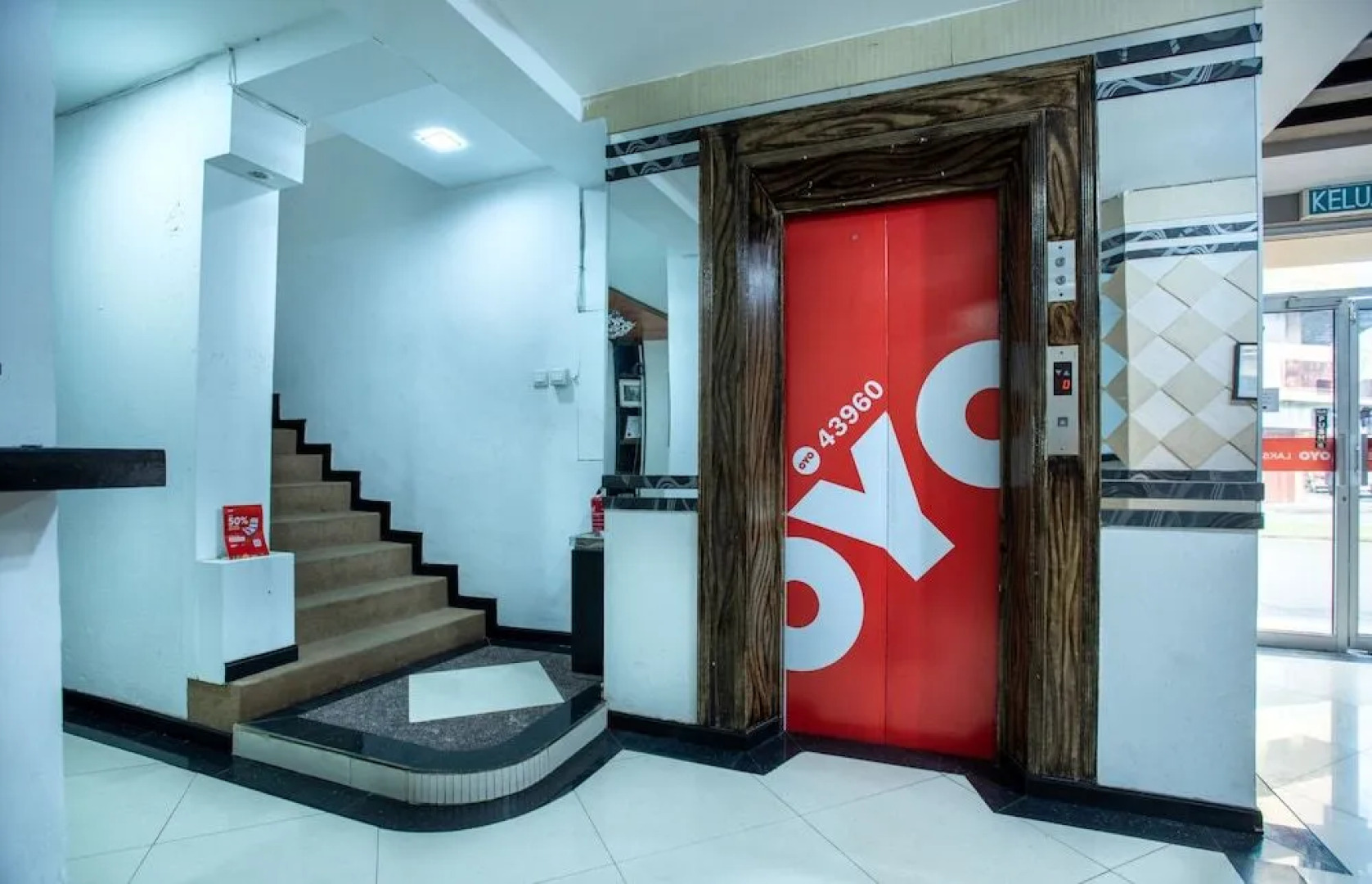 OYO 43960 Laksamana Executive & Boutique Hotel