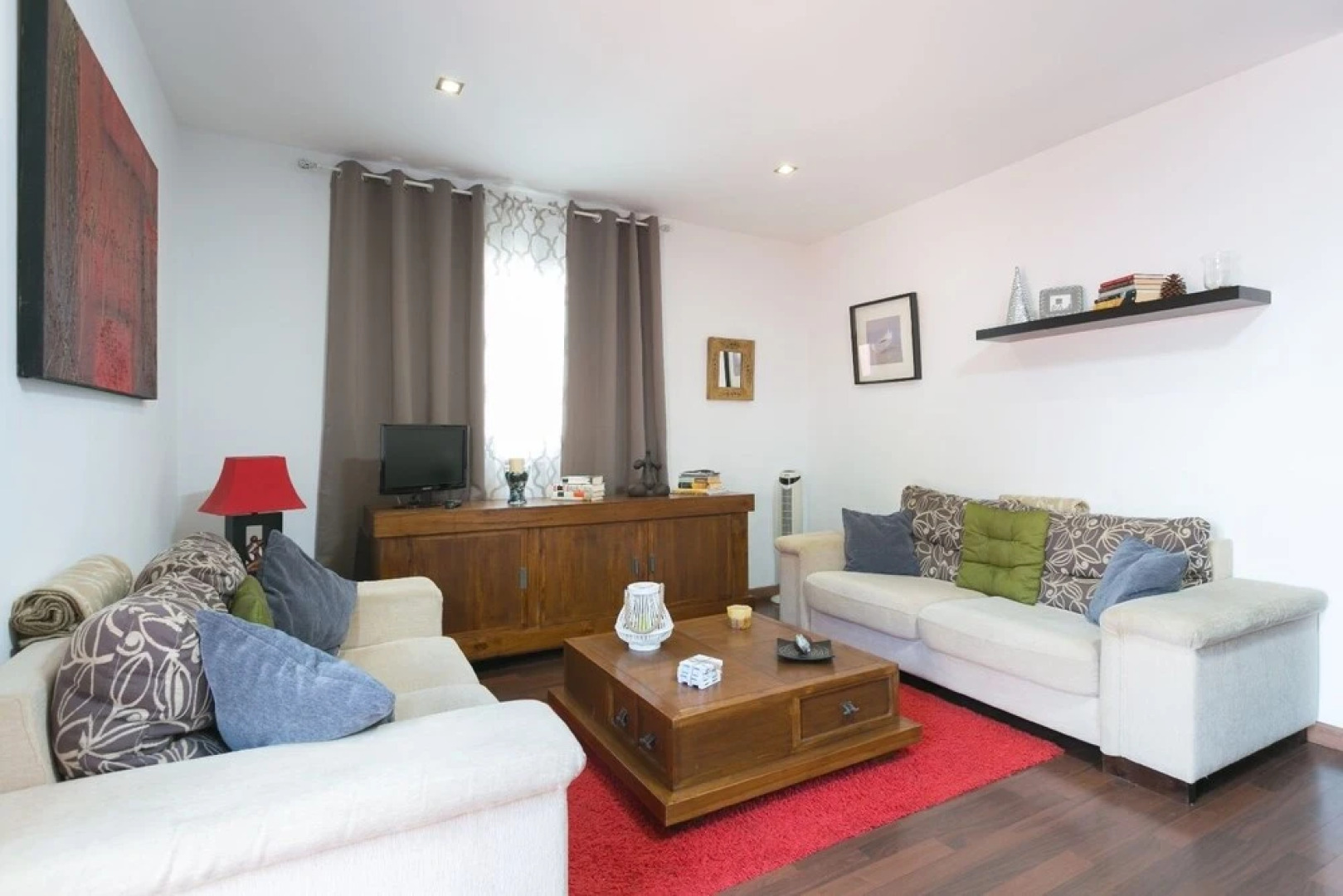 Live Las Aguas House