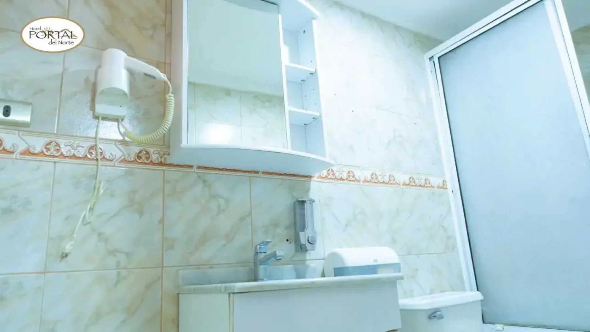 Hotel Portal del Norte