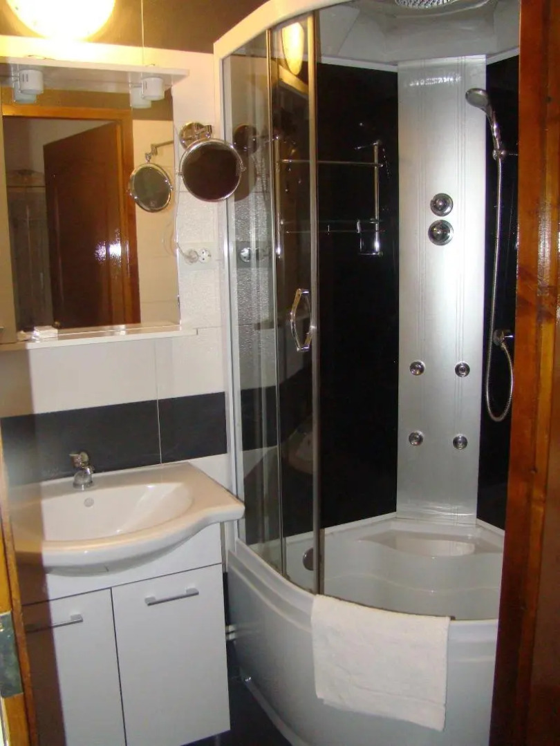 Crown Royal Pensiune