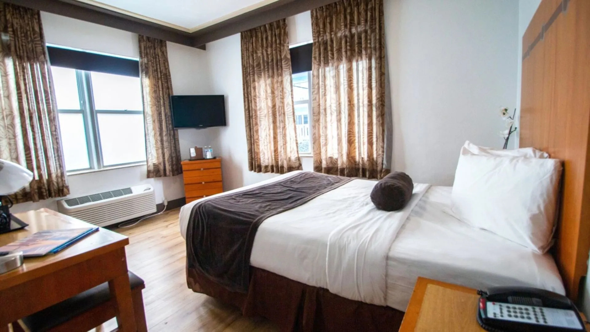 Majestic Hotel South Beach