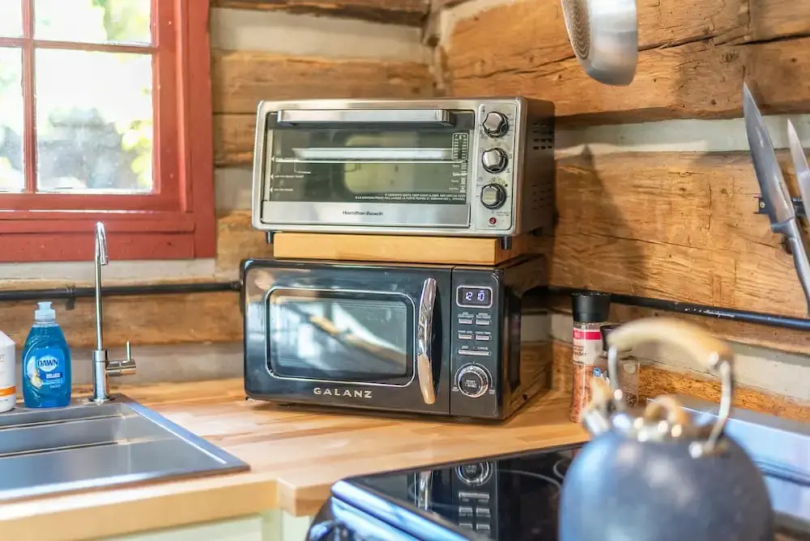 Historic Log Cabin Quiet Return to Simpler Days