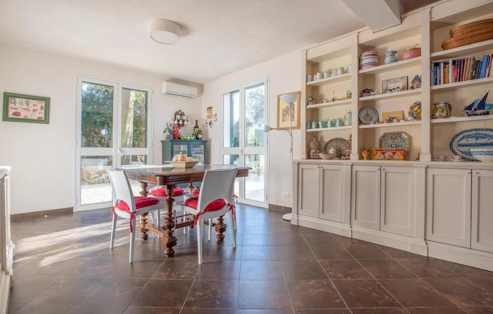 Amazing Home in Ragusa With Wifi, 4 Bedrooms and Outdoor Swimming Pool