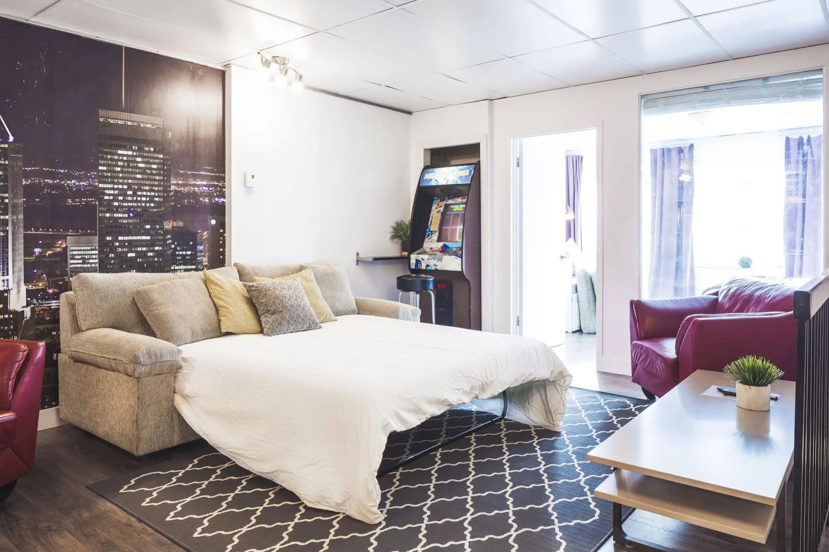 MTLVacationRentals - The Entertainer