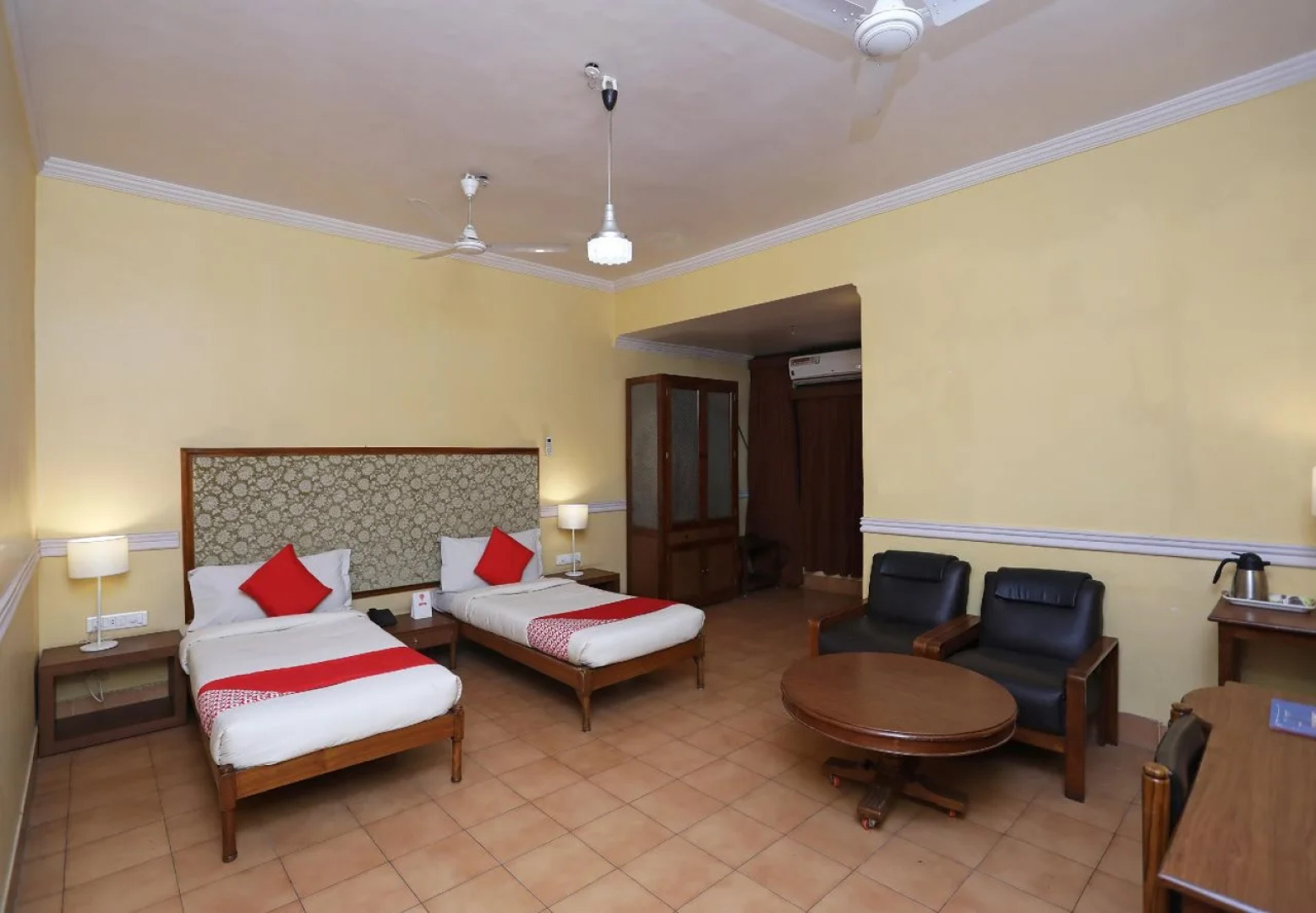 Nihar By OYO Rooms