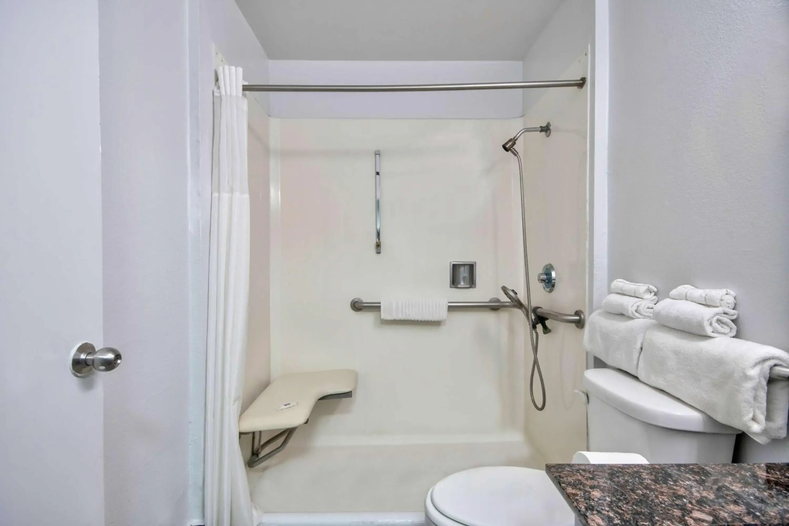 Studio 6 Suites – San Bernardino, CA