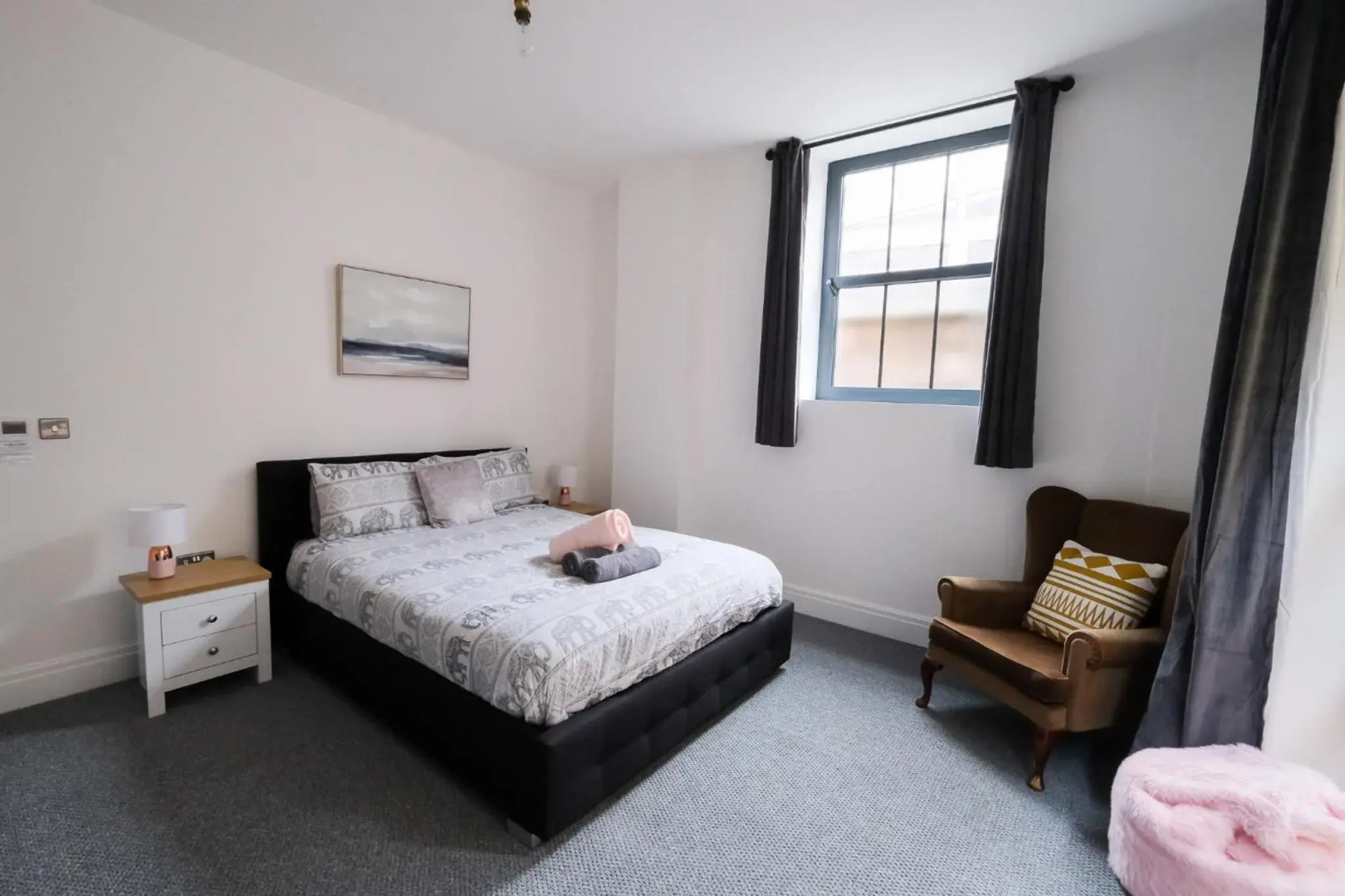The Eden Warehouse - Pink Apartment (sleeps 4)