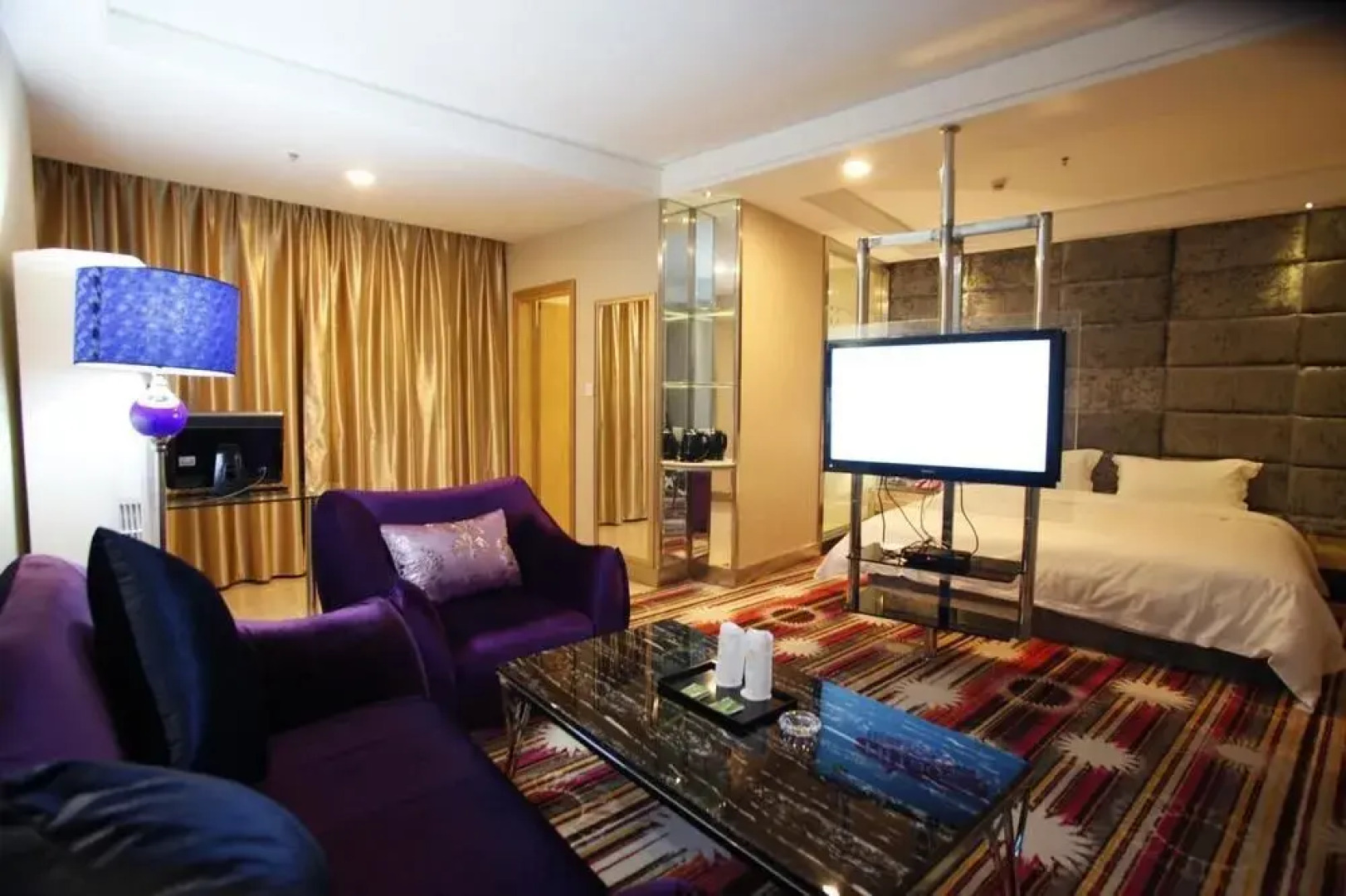 Amy Crystal Business Hotel