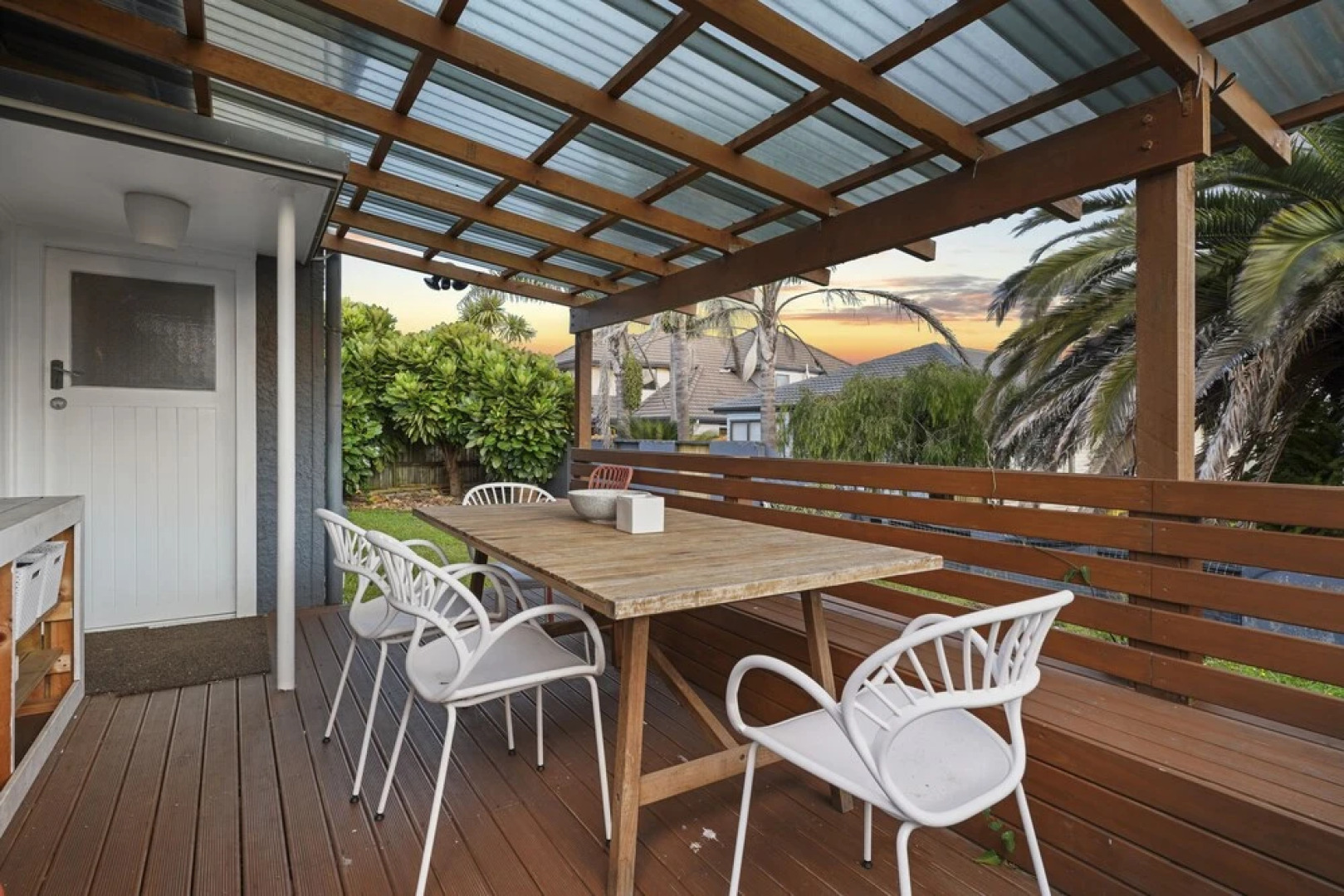 Amazing Home By Beach - Aircon-ed