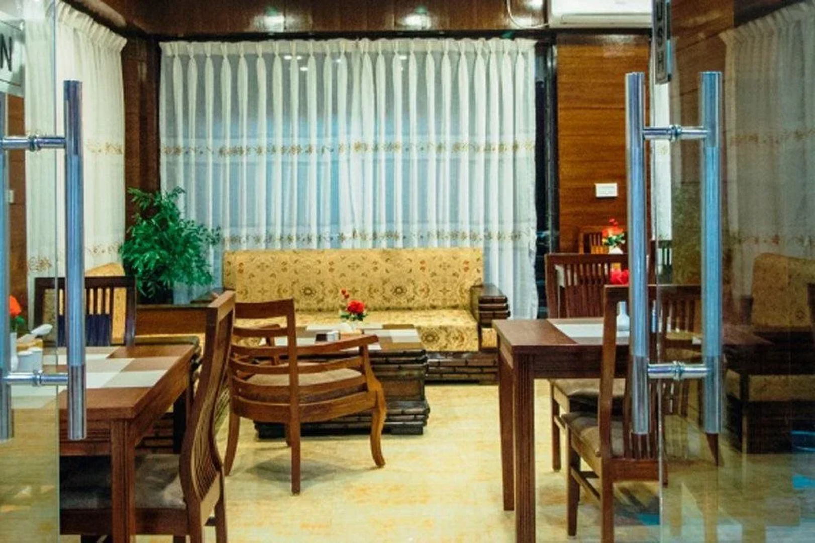 Hotel Prakash