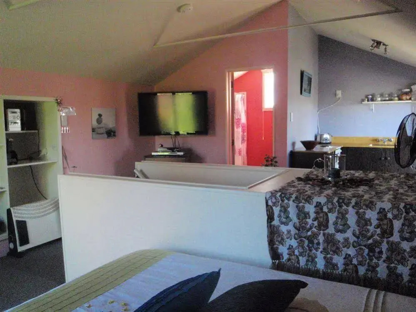 Purple-der House Accommodation