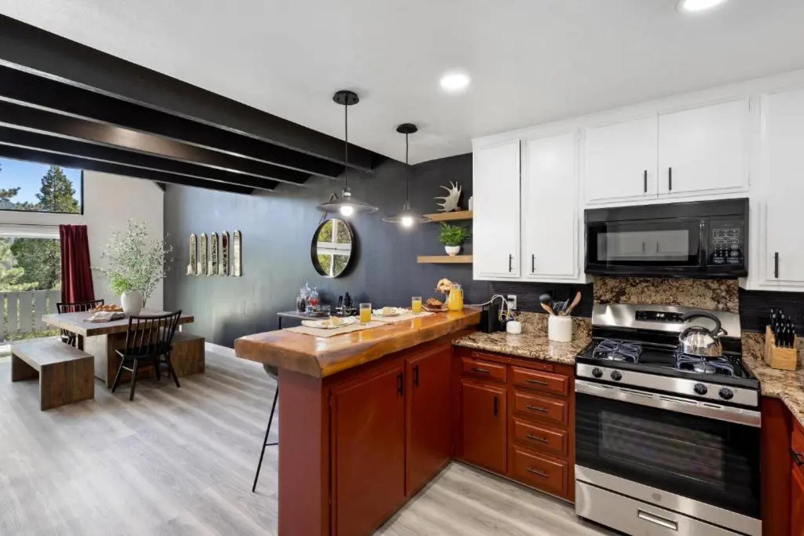 The Matterhorn Manor by Avantstay Harry Potter Inspired A-frame Home w/ Hot Tub & Views