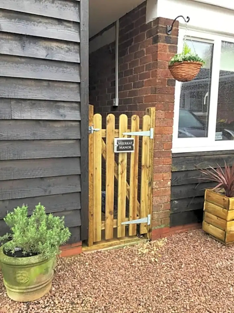 Meerkat Manor B&B