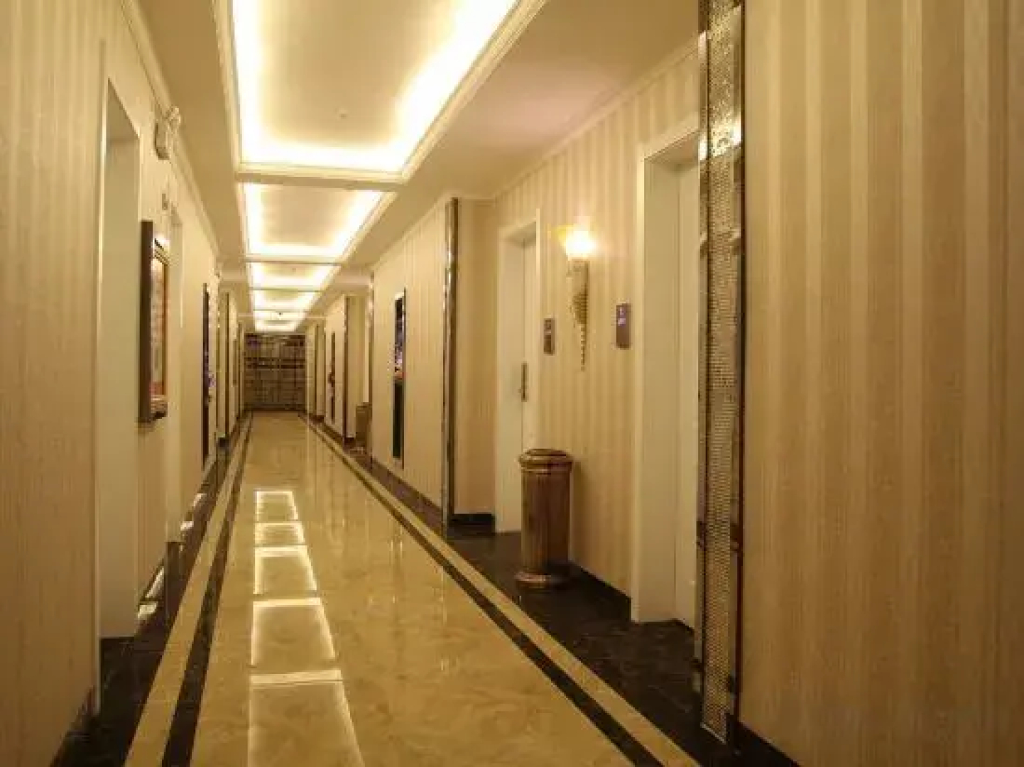 Jingtian Theme Hotel