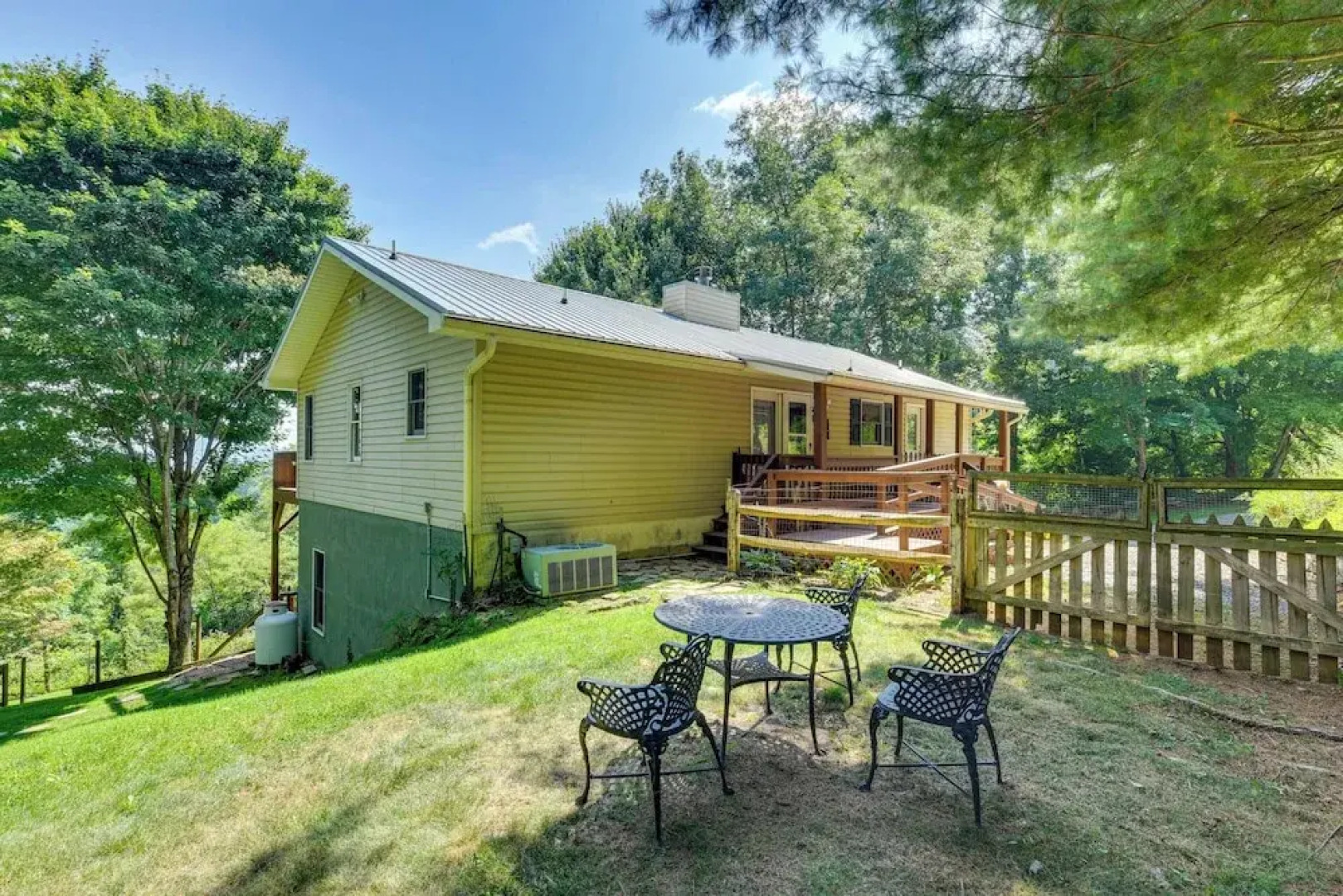 Pet-friendly Waynesville Retreat w/ Hot Tub!