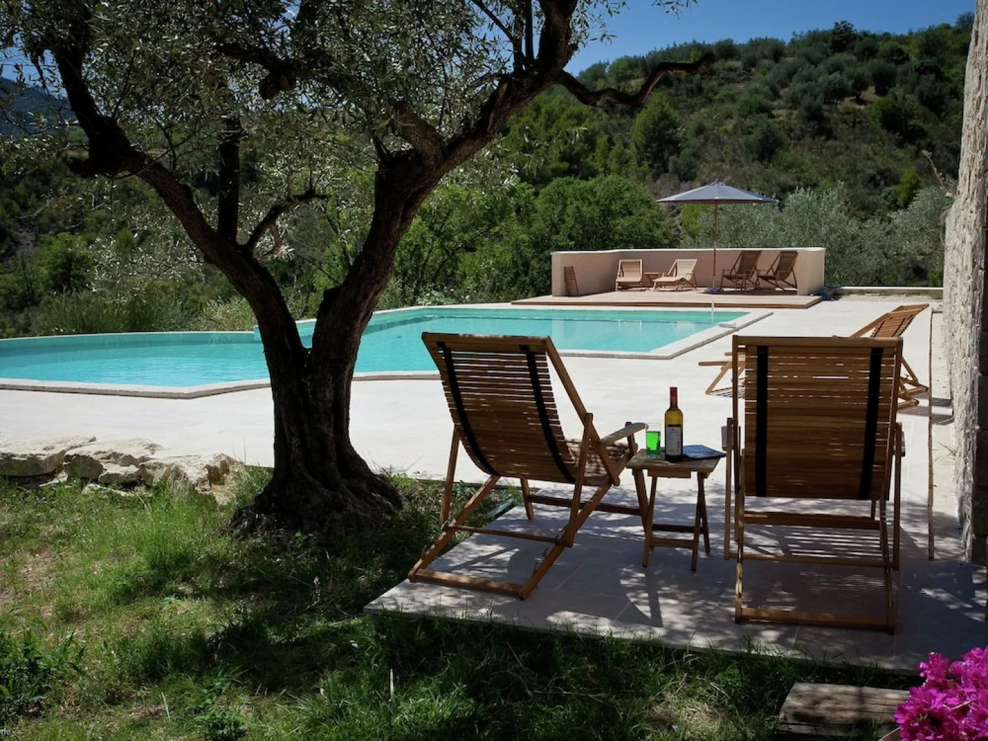 Beautiful Villa With Panoramic View, in the Hills of the Mont Ventoux