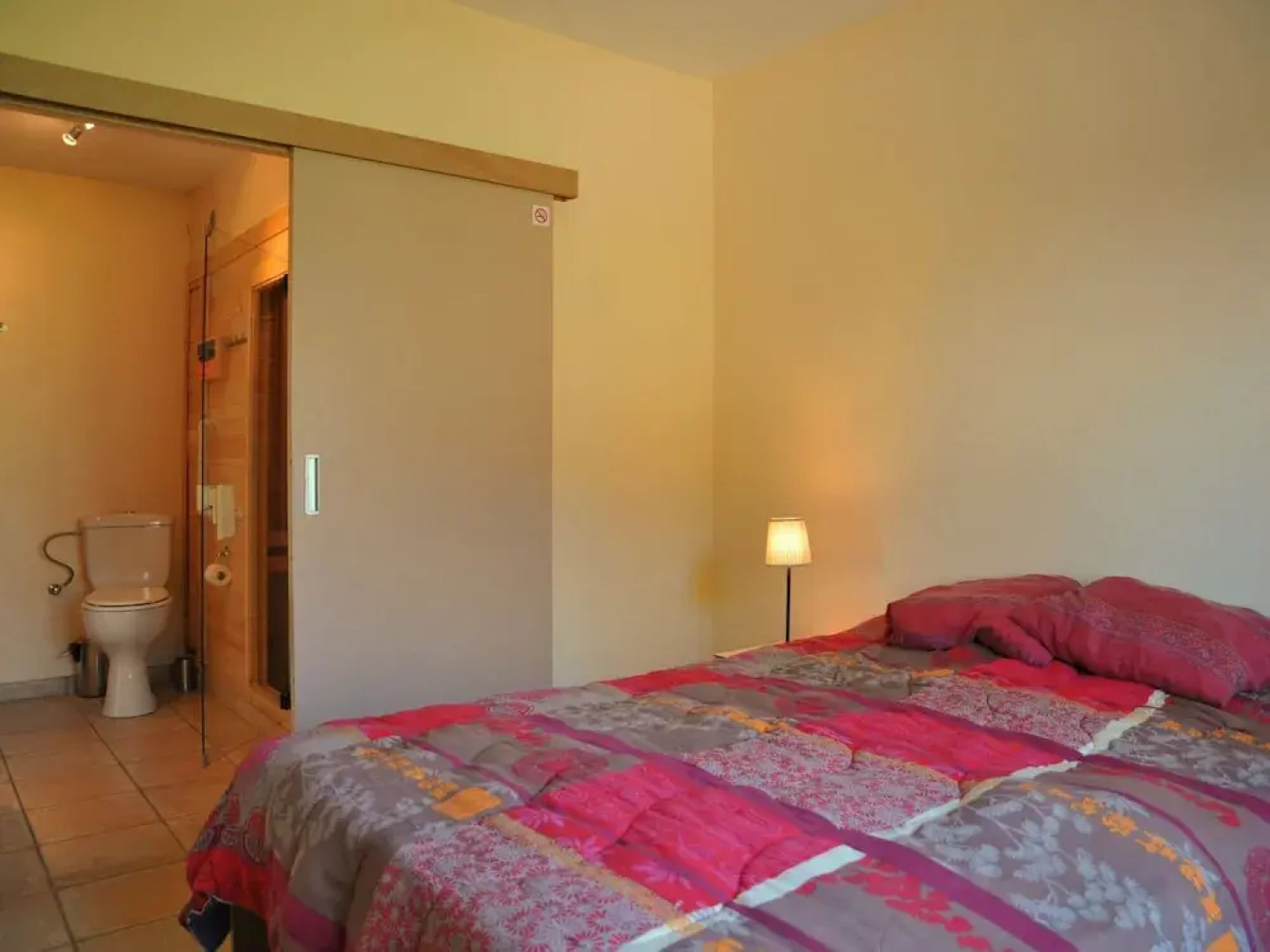 Chalet in Somme-leuze With Hot Tub & Sauna