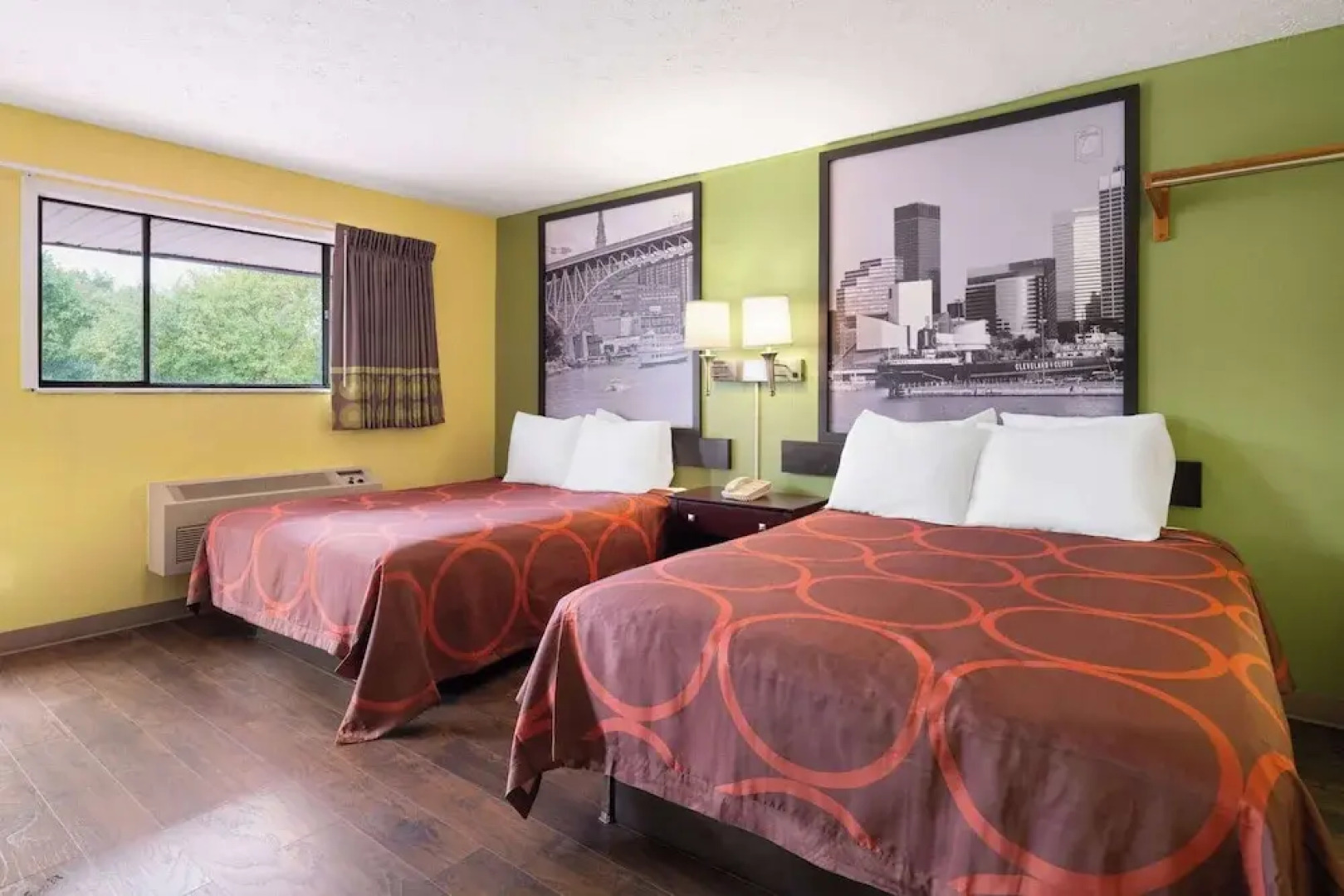 Super 8 by Wyndham Youngstown North