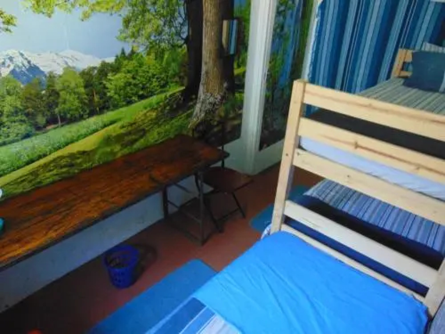 Airport Beach Backpackers