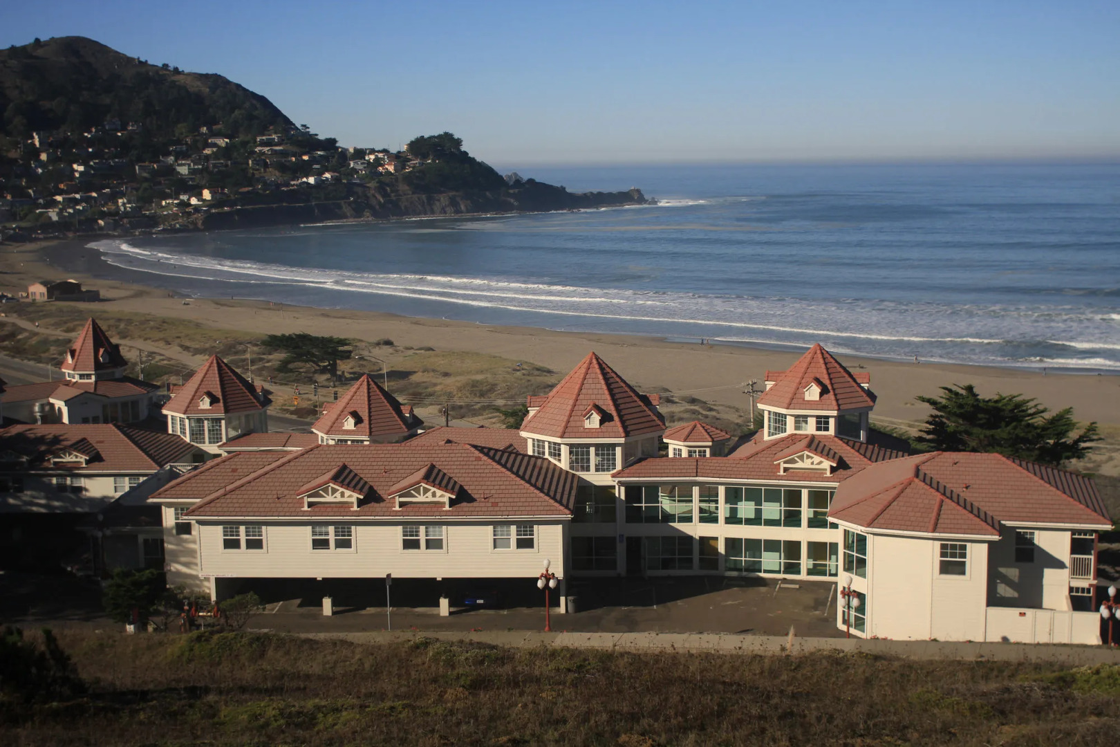 Pacifica Beach Hotel